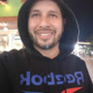 Meet your Posher, Alejandro alexis